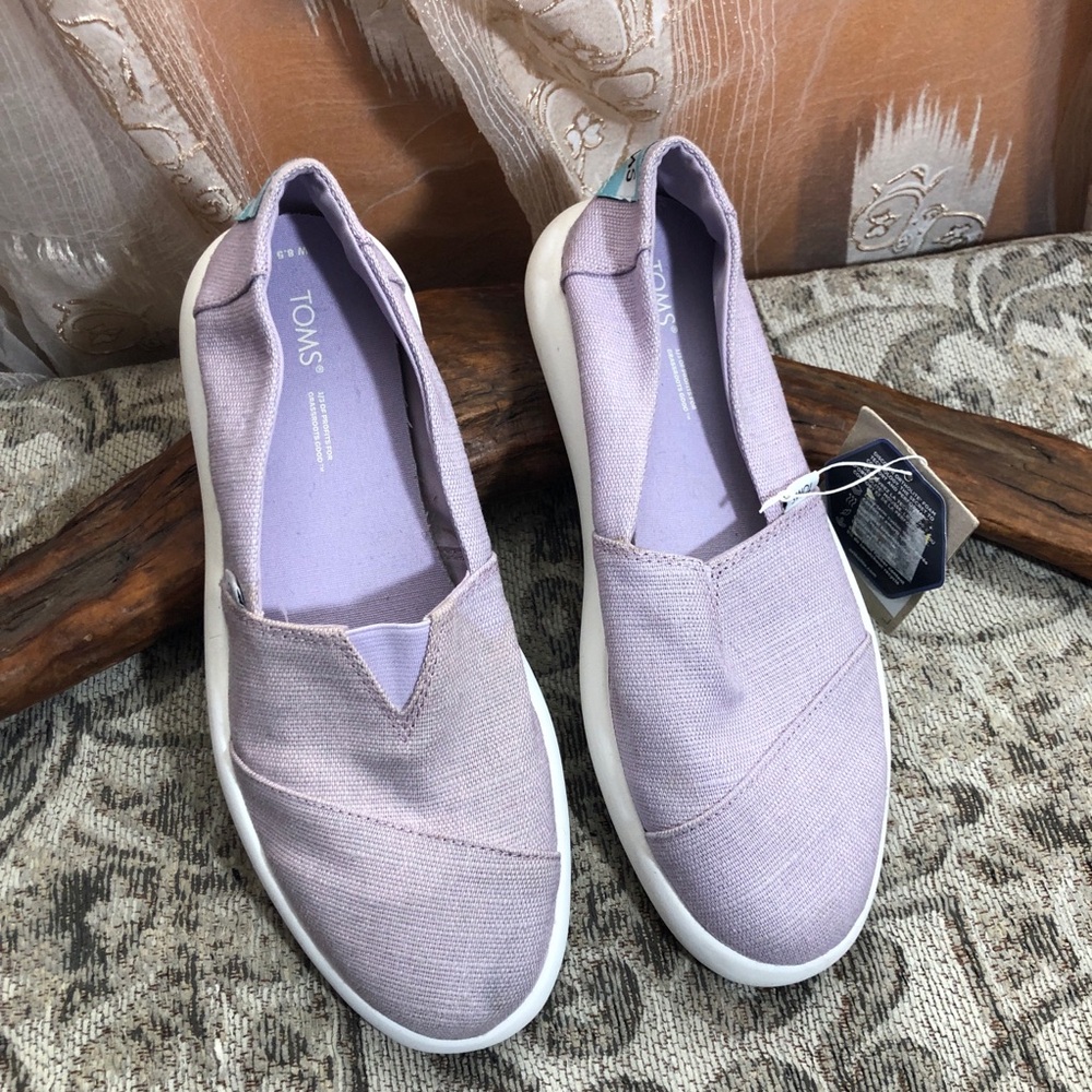 TOMS Slip On Sneakers Women's Lavender Slip-On Shoes